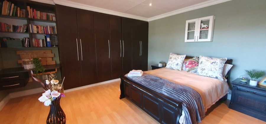 4 Bedroom Property for Sale in Strelitzia Park Eastern Cape